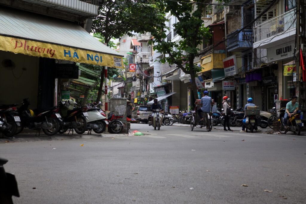 BreakfastInHanoi2