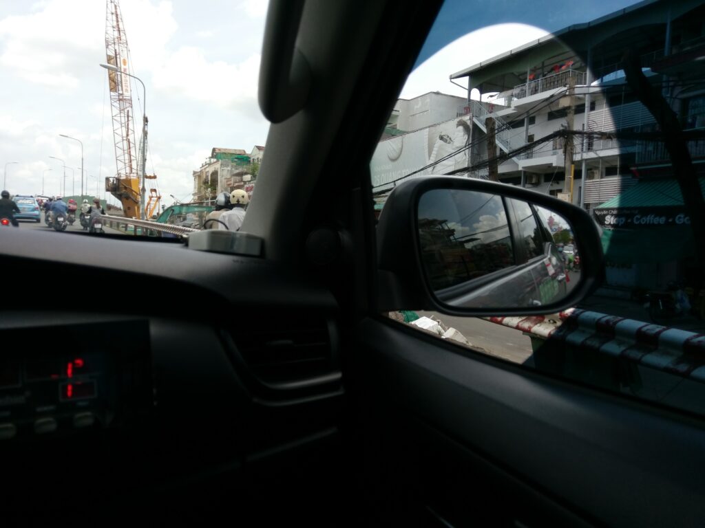 SideMirror